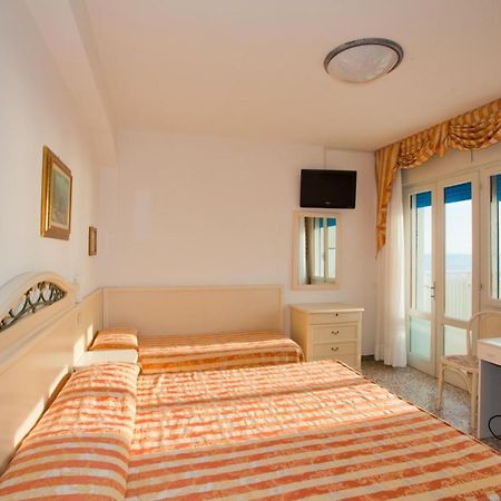 Hotel Imperial Каорле Экстерьер фото